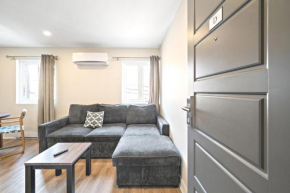 Cozy 3BDR in heart of plateau Montreal D